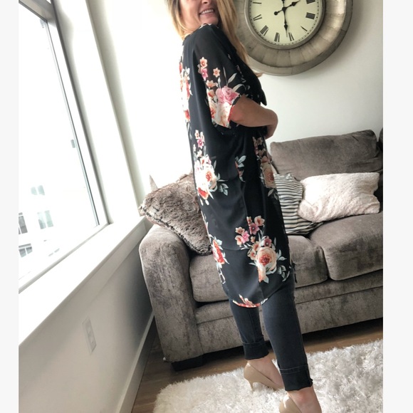 Leila Hello Spring Kimono - Black Floral - Picture 2 of 3